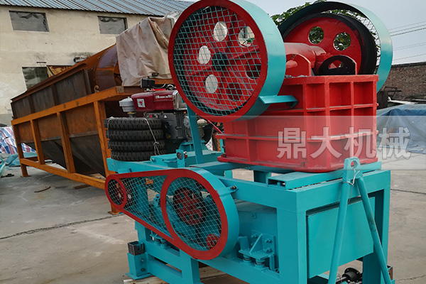 移動式鄂破碎篩分一體機(jī)