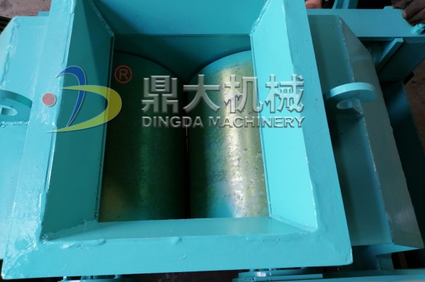 對(duì)輥制砂機(jī)輥皮